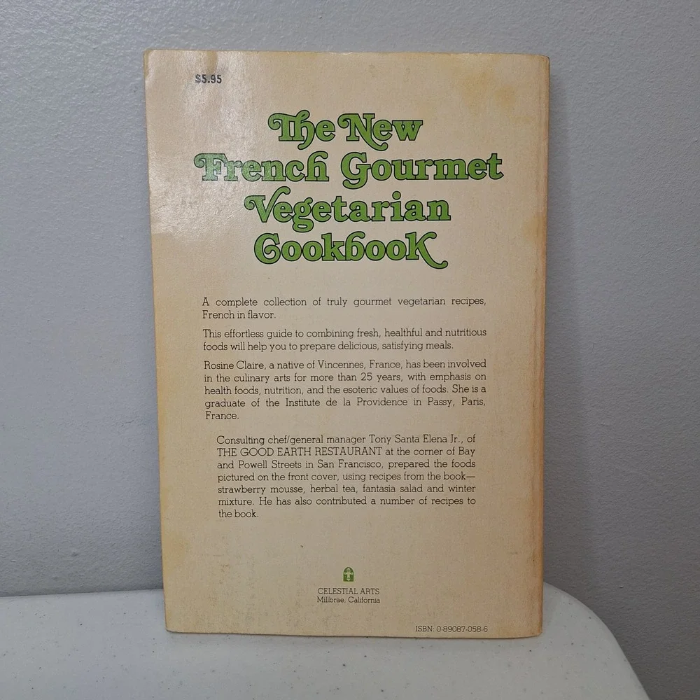 The New French Gourmet Vegetarian Cookbook‎ Rosine Claire Vintage 1975 Paperback